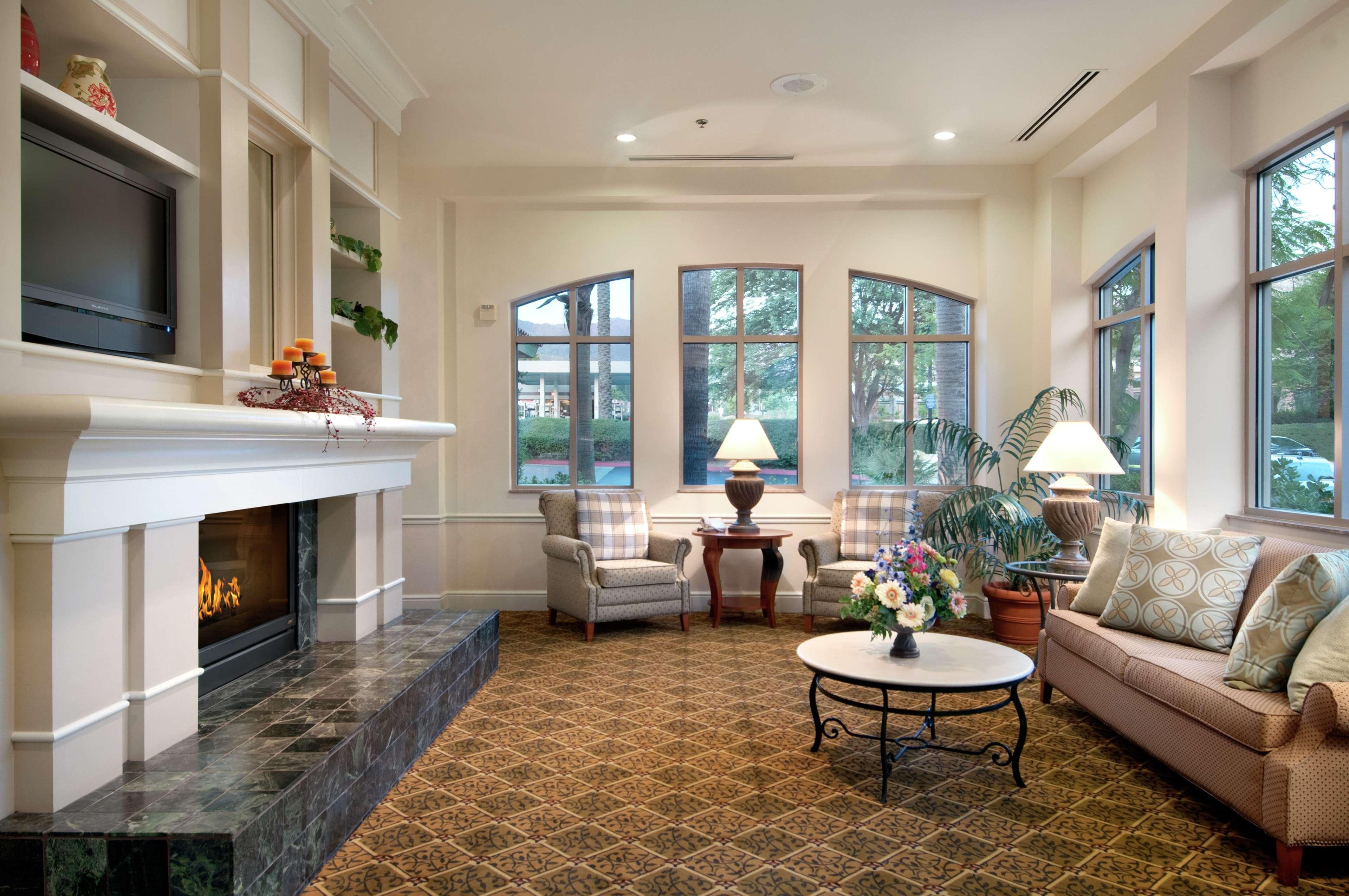 Hilton Garden Inn Palm Springs/Rancho Mirage Bagian luar foto
