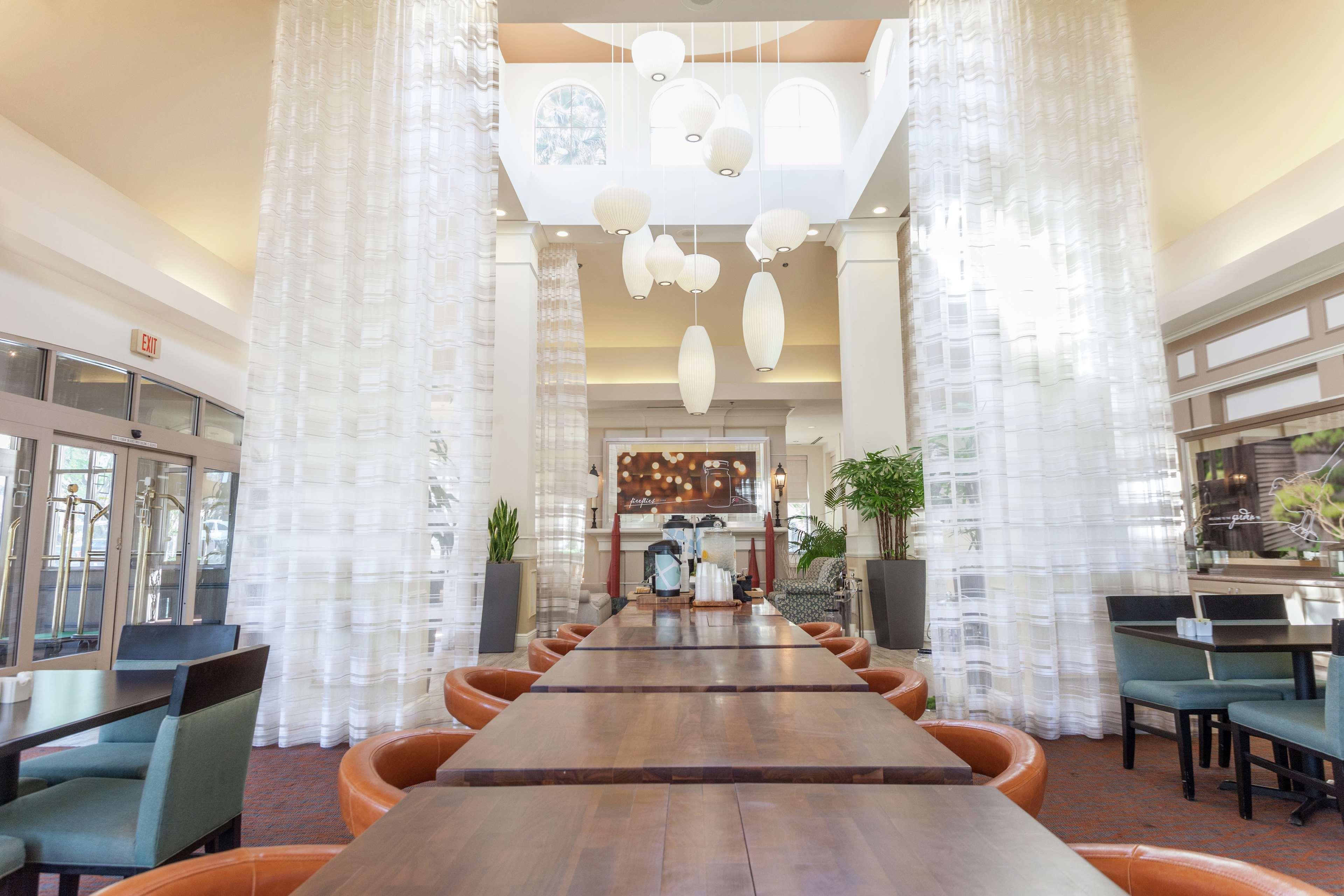 Hilton Garden Inn Palm Springs/Rancho Mirage Bagian luar foto