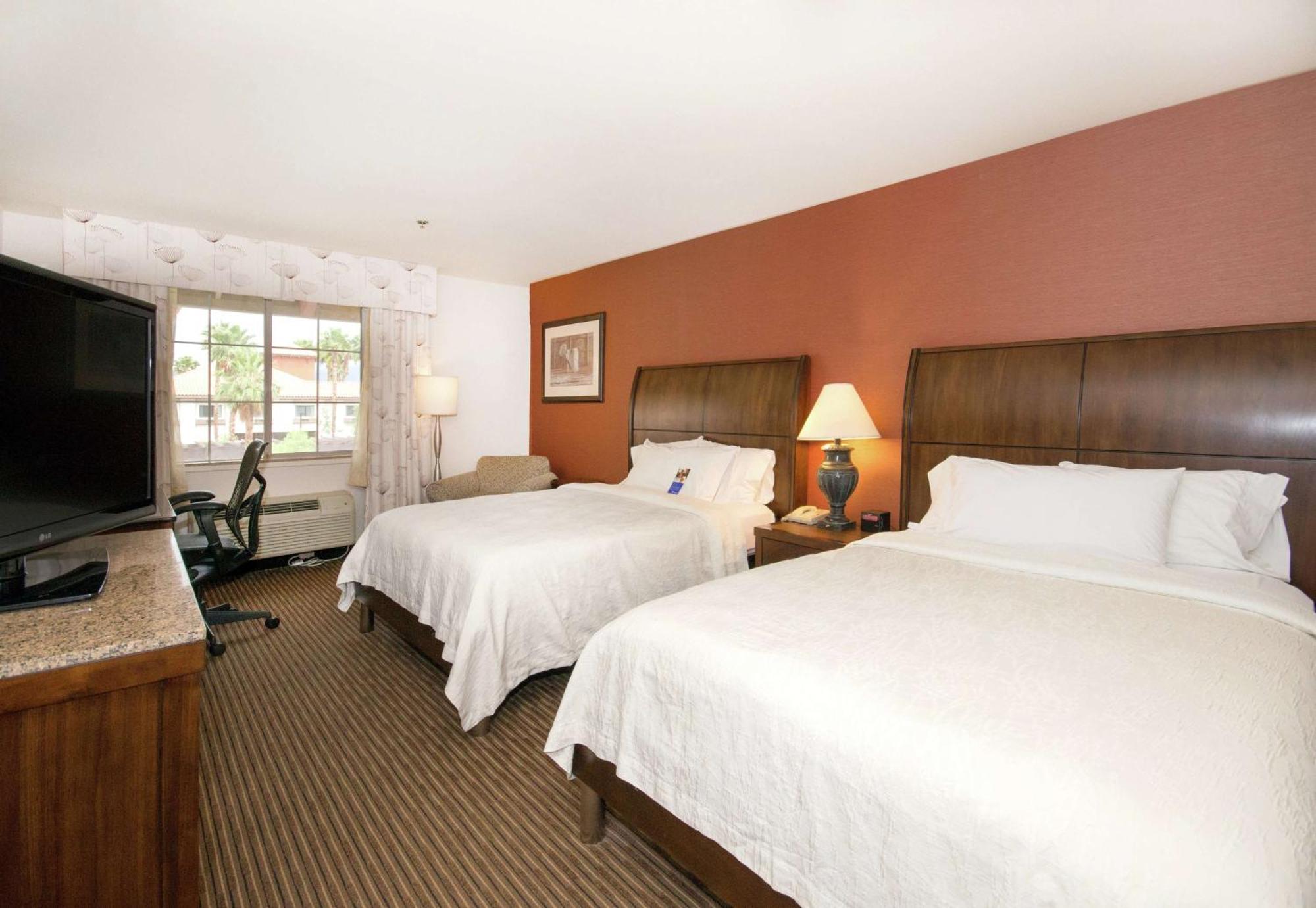 Hilton Garden Inn Palm Springs/Rancho Mirage Bagian luar foto