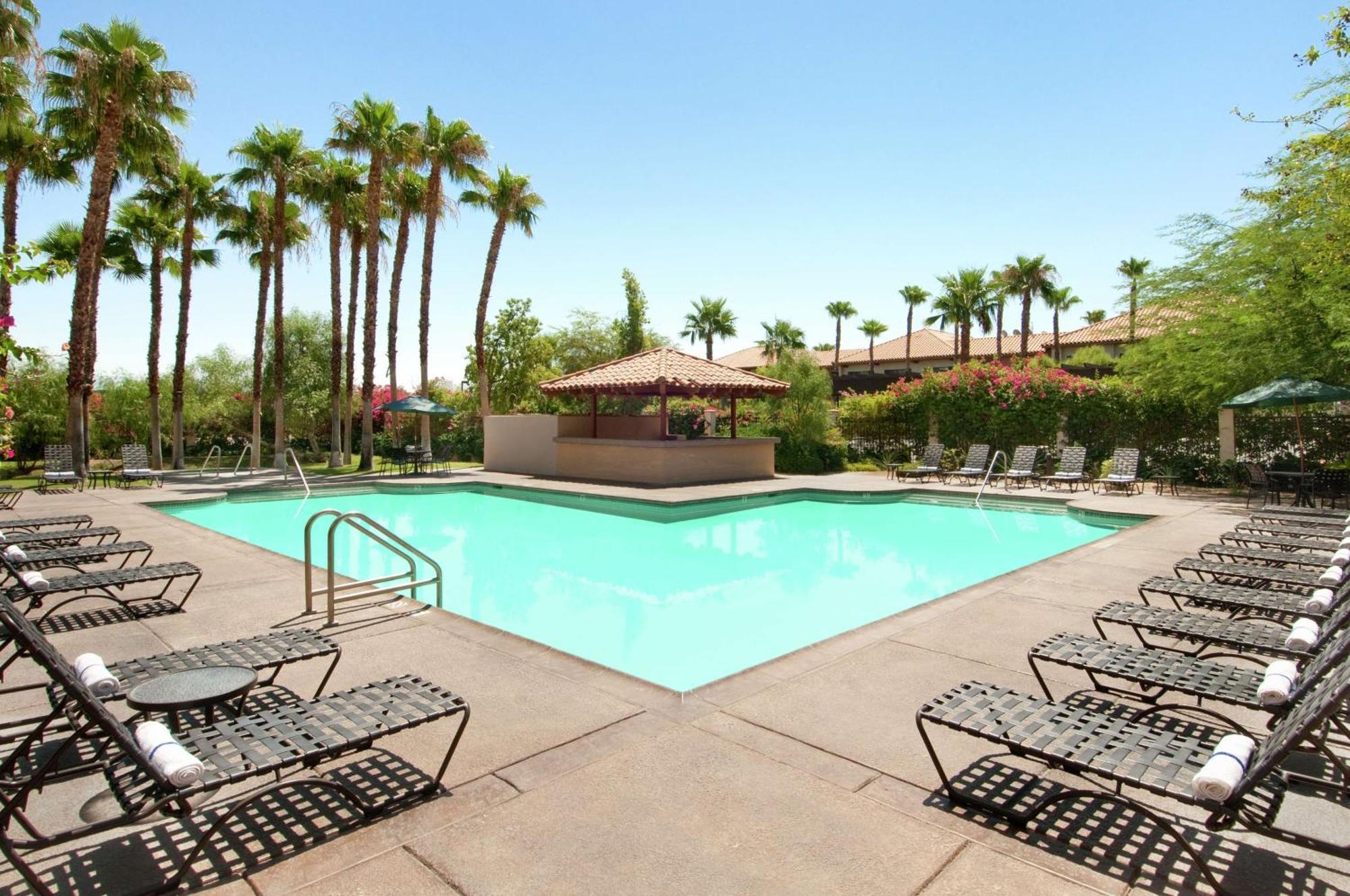 Hilton Garden Inn Palm Springs/Rancho Mirage Bagian luar foto