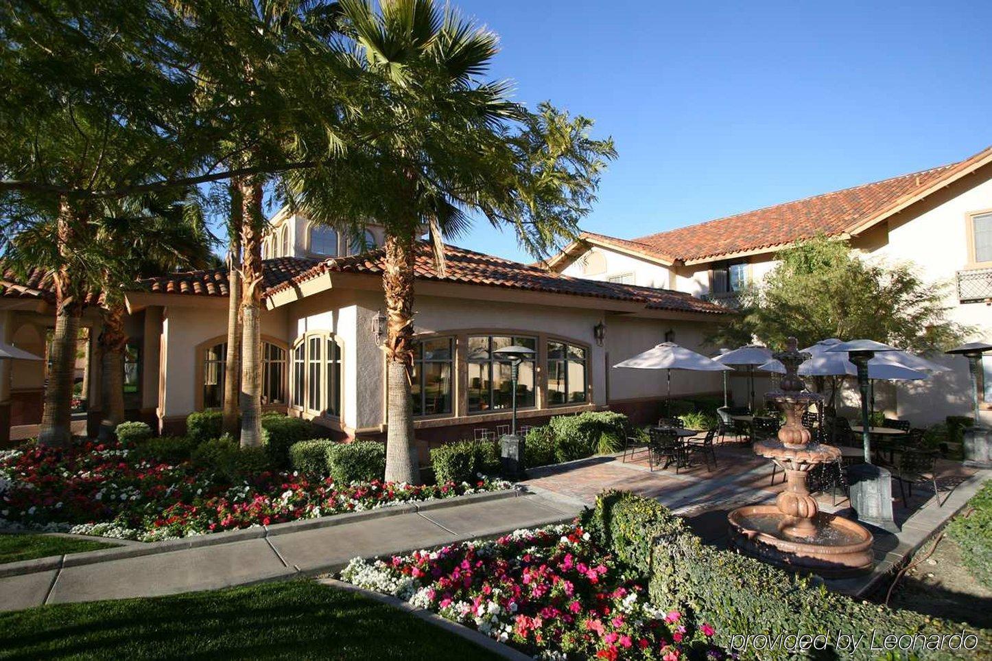 Hilton Garden Inn Palm Springs/Rancho Mirage Bagian luar foto