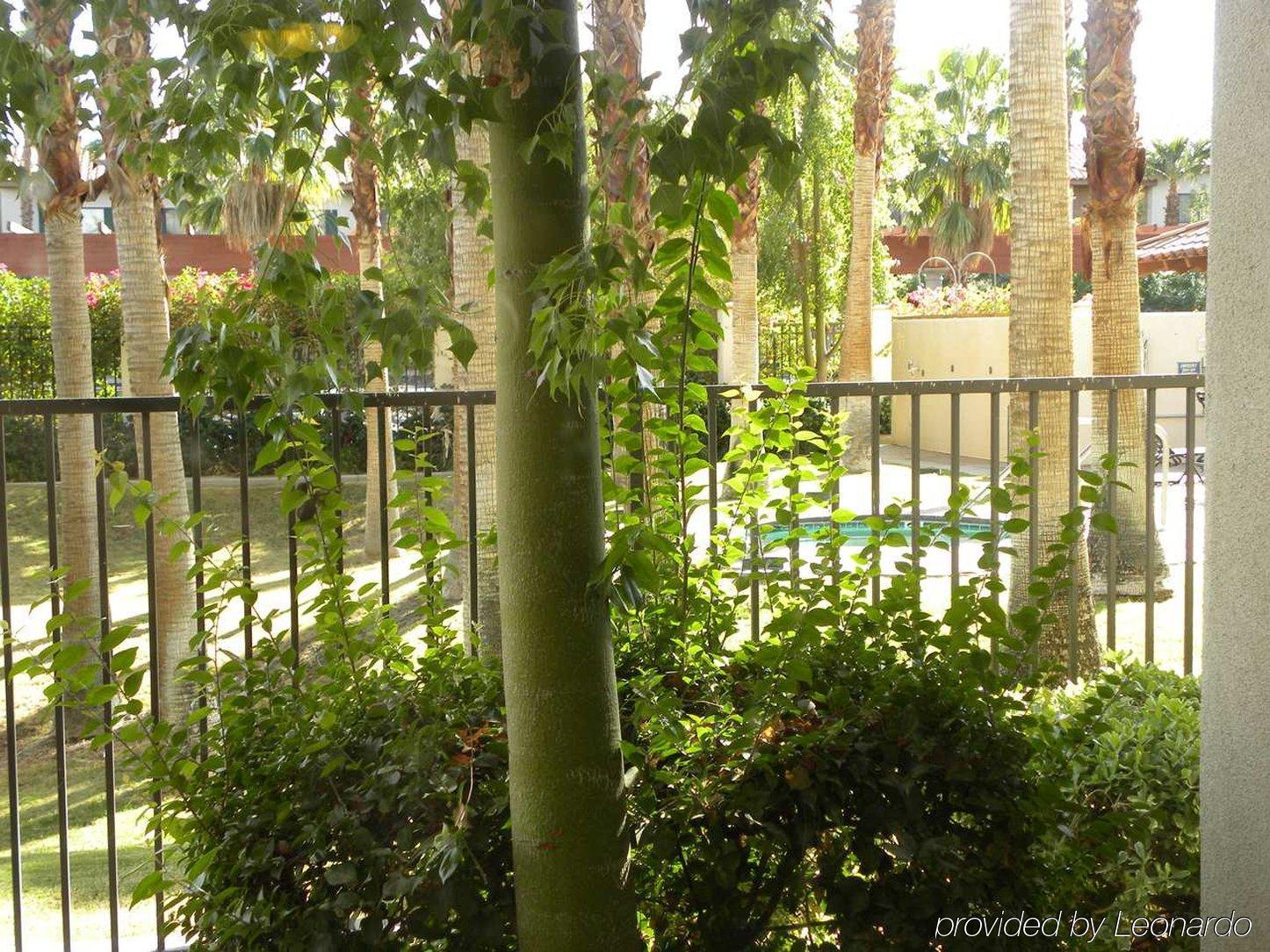 Hilton Garden Inn Palm Springs/Rancho Mirage Bagian luar foto